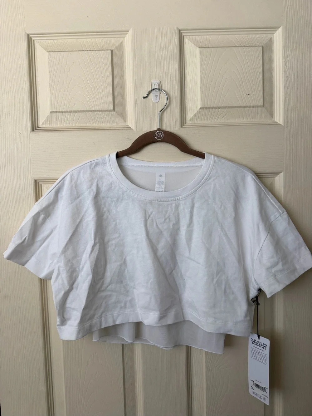 ALO Yoga White Cropped Crewneck Tee